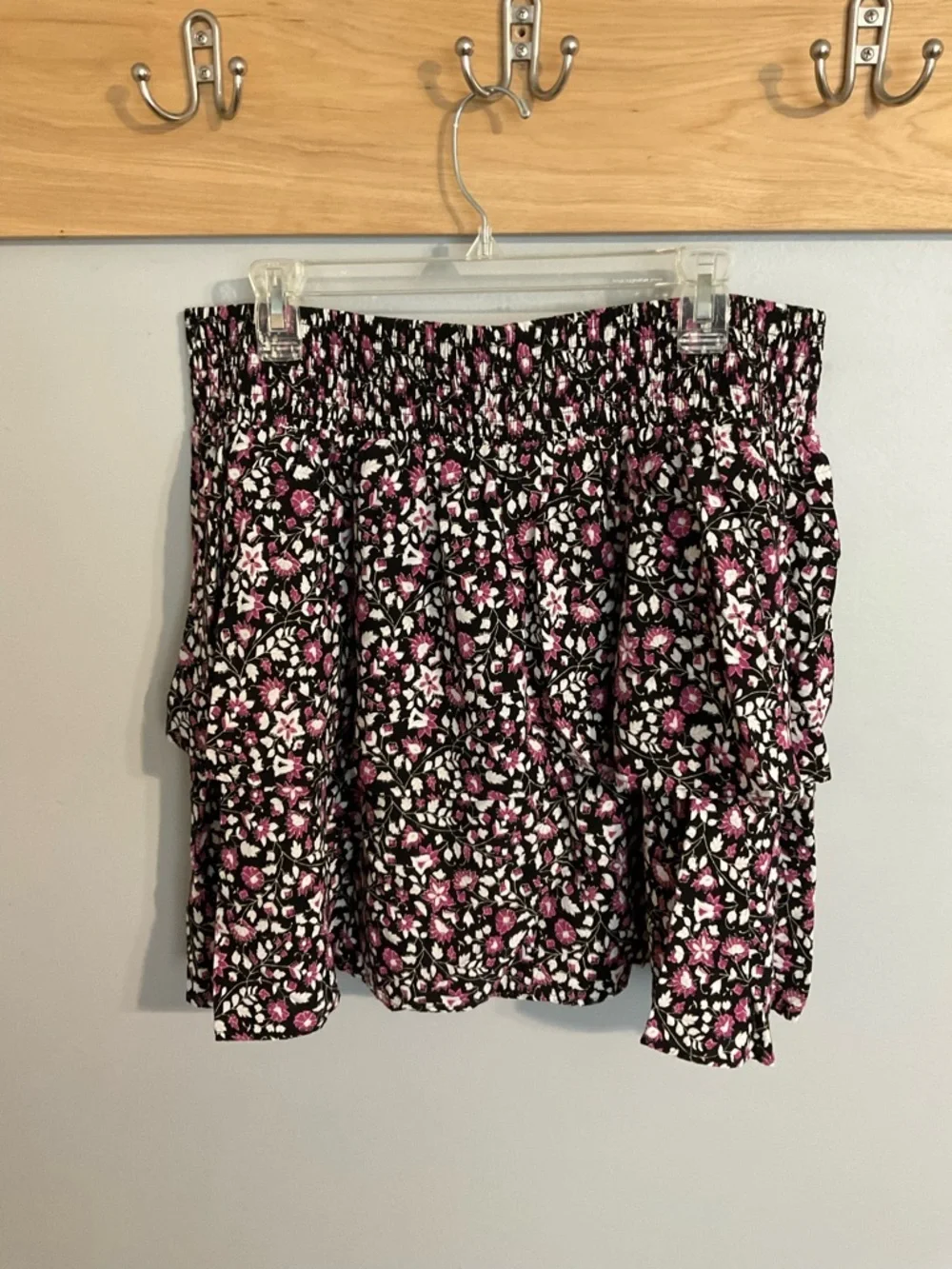 Lane Bryant Black Floral Smocked Waist Tiered Mini Skirt Size 18/20